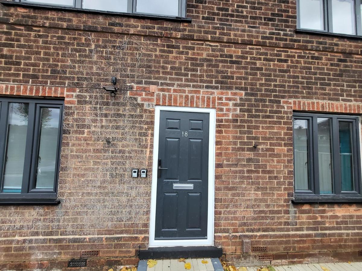 Premier Studios Nottingham - Tring Vale Extérieur photo